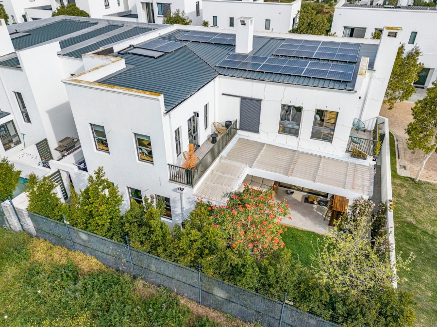 4 Bedroom Property for Sale in Croydon Gardens Estate Western Cape